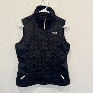 The North Face Black Quilted Vest Womens Small Outdoor Gorpcore Outerwear